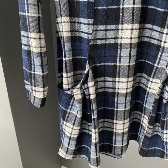 Navy Plaid Tunic Sweater W/Buttons and Collar-Pockets - Picture 5 of 10